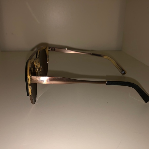 Sunny Co "The Iris Sunglasses" - Picture 4 of 6